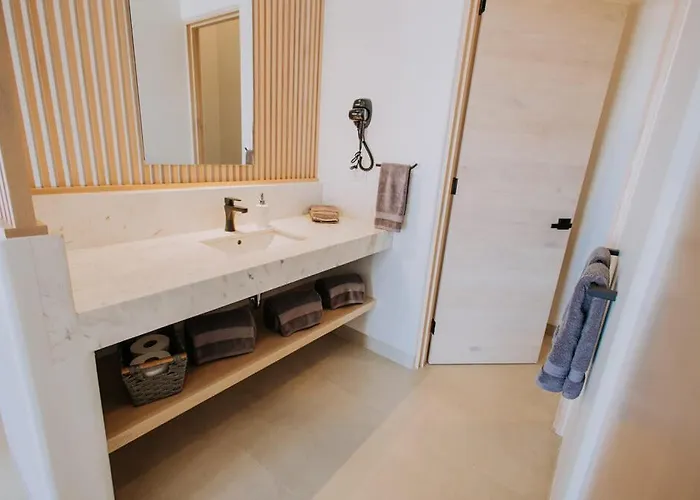 605 Tower Downtown Cabo Apartamento *